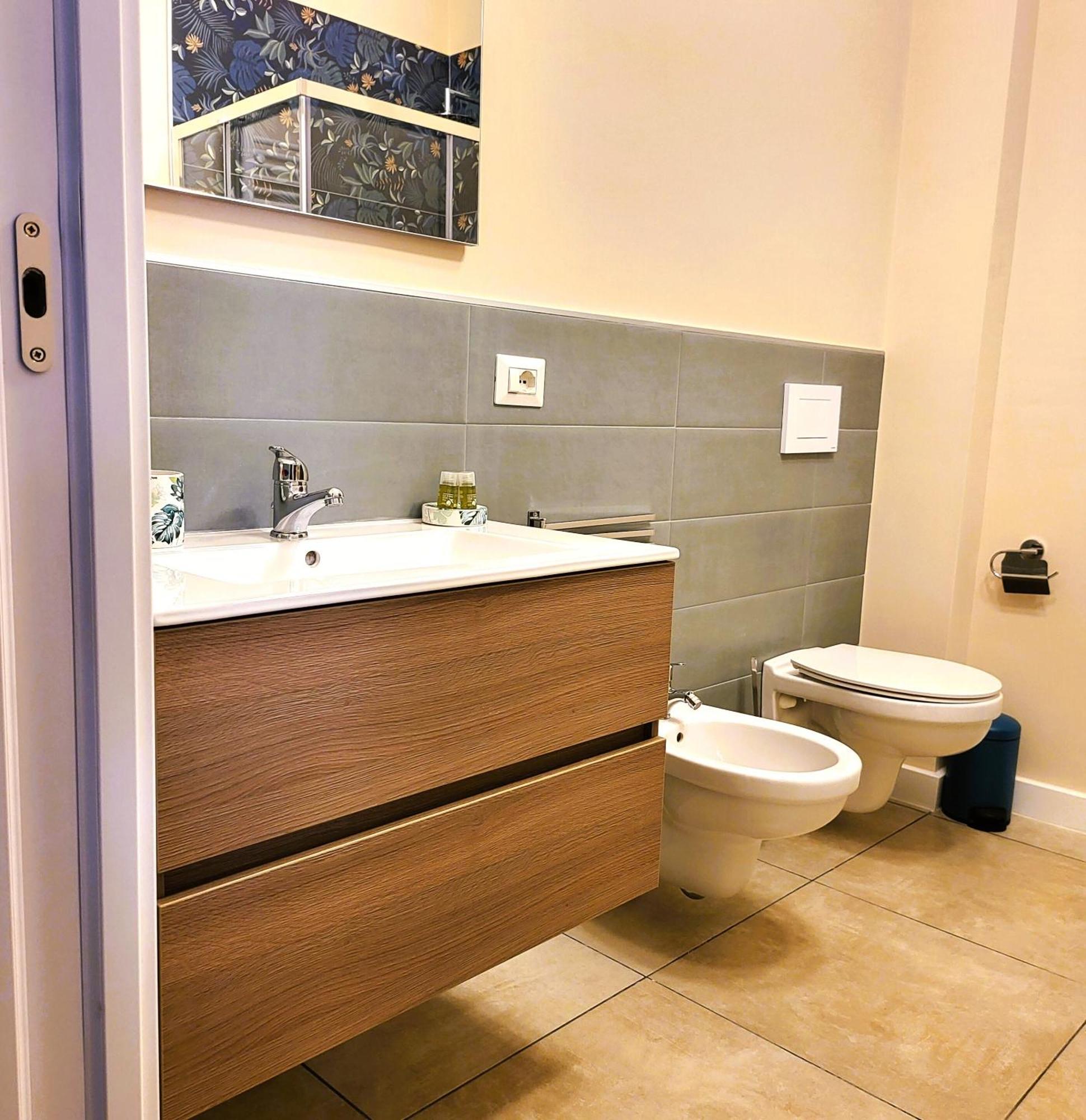La Dimora Dell'Arte Bed and Breakfast Μπάρι Δωμάτιο φωτογραφία